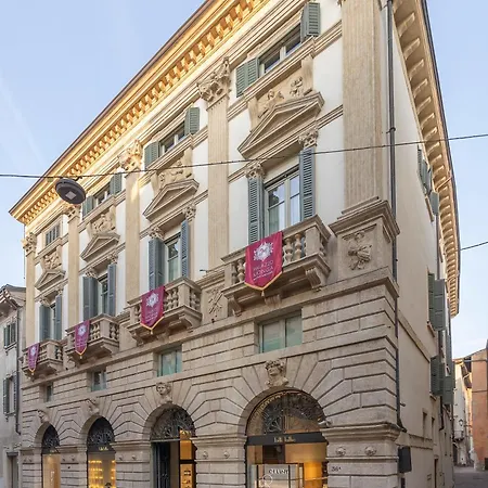 Palazzo Monga Boutique Guesthouse