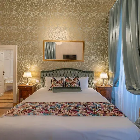 Palazzo Monga Boutique Guesthouse 4* Verona