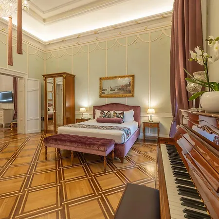 בית הארחה Palazzo Monga Boutique