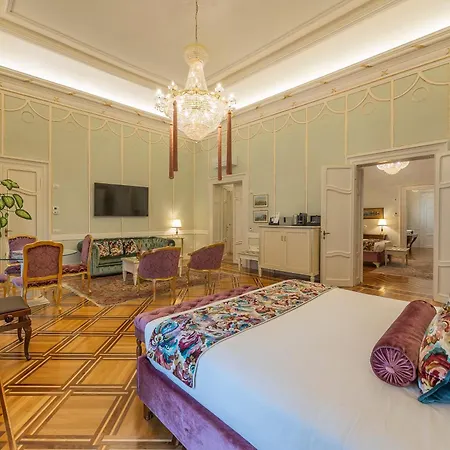 게스트하우스 Palazzo Monga Boutique 4*