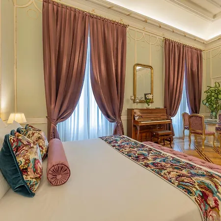 Palazzo Monga Boutique 4* ורונה