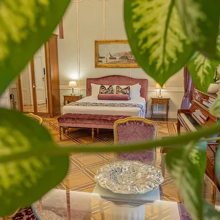 Palazzo Monga Boutique Guesthouse 4*