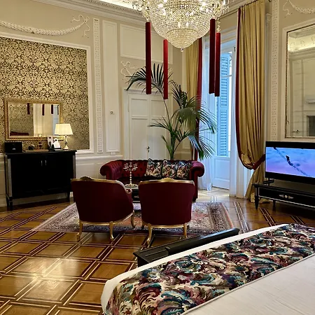 Palazzo Monga Boutique 게스트하우스 4*