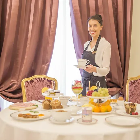 Palazzo Monga Boutique Guesthouse Verona
