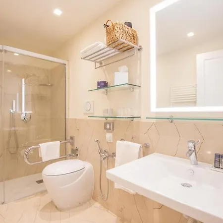 Palazzo Monga Boutique Guesthouse 4* Verona