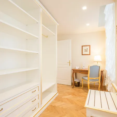 Palazzo Monga Boutique Guesthouse Guest house 4*
